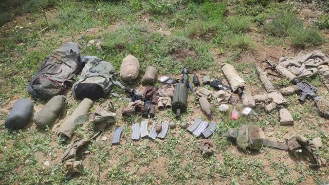 Şırnakta 2 teröristin etkisiz hale getirildiği bölgede silah ve mühimmat ele geçirildi