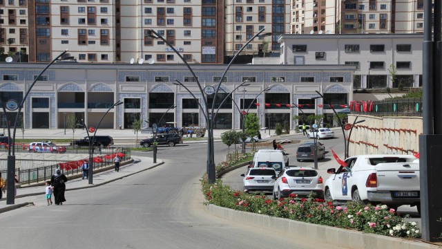 Şırnakta konvoylu 19 Mayıs kutlaması