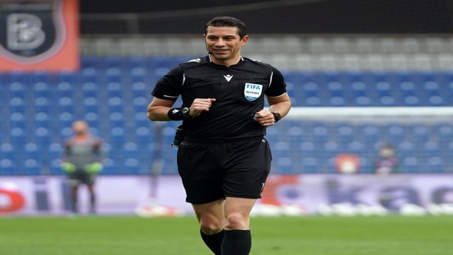 Sivasspor-Başakşehir maçını Ali Palabıyık yönetecek