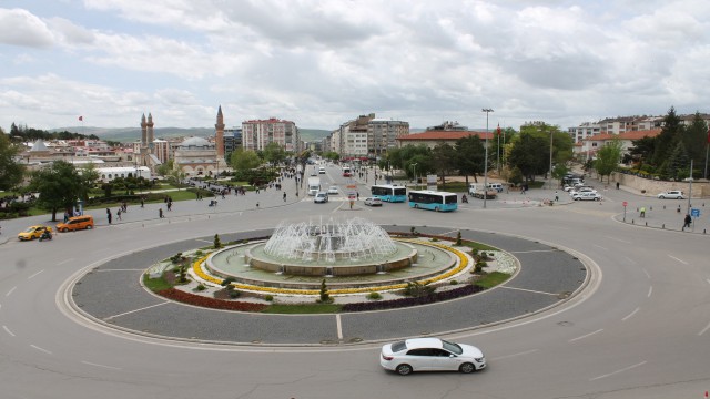 Sivasta genç nüfus azalıyor