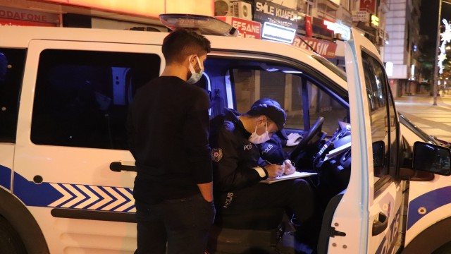 Sokağa çıkma kısıtlamasına uymayan 365 kişiye 328 bin 500 TL cezai işlem uygulandı