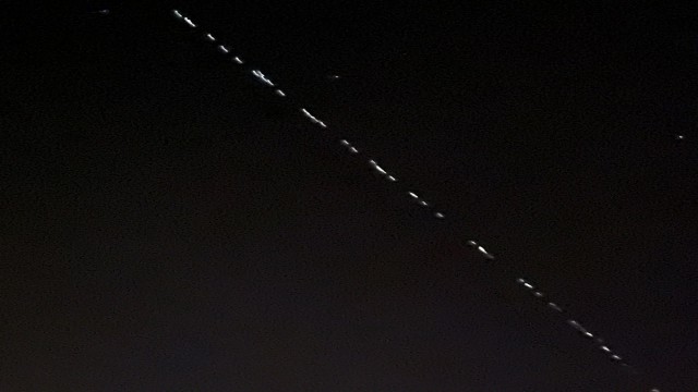 Starlink uyduları Yüksekova semalarında görüntülendi