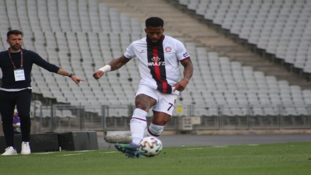 Süper Lig: Fatih Karagümrük: 2 - Denizlispor: 1 (İlk yarı)