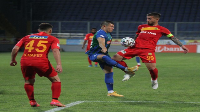 Süper Ligin en çok gol atan yerli futbolcusu Adem Büyük