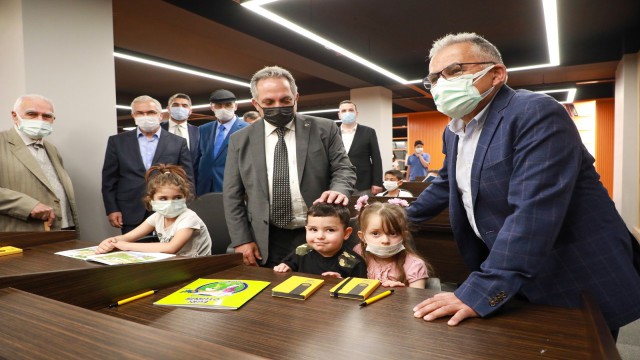 Talasa bir kütüphane daha