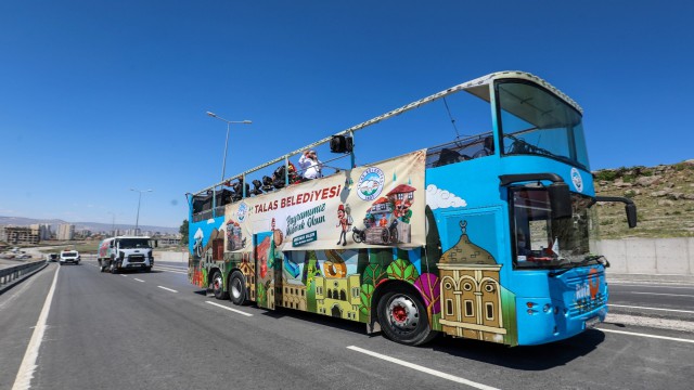 Talasta bayram konvoyu