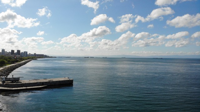 Tam kapanmada havalar temizlendi, İstanbuldan Uludağın zirvesi görüldü