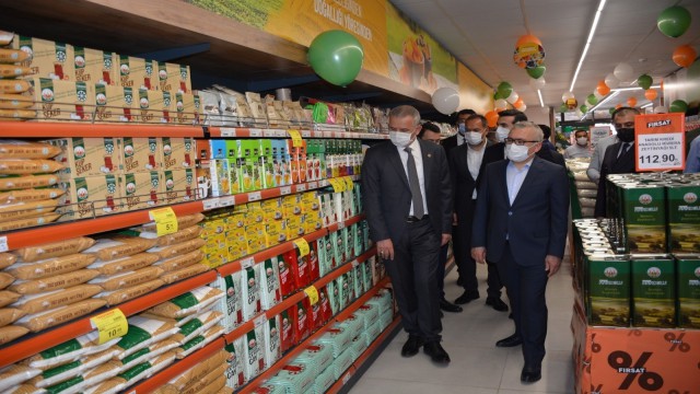 Tarım Kredi Kooparatifi Niğdede market açtı