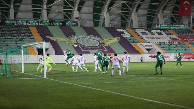 TFF 1. Lig Akhisarpor: 1 - Ümraniyespor: 1