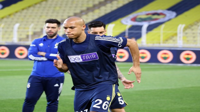 Tisserand 10 maç sonra sahada