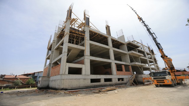 Toplam maliyeti 9,5 milyon TL olan okulda çalışmalar devam ediyor