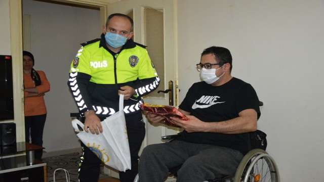 Trafik kazası sonucu felç kalan Ayvadan emniyet kemeri için ders gibi sözler