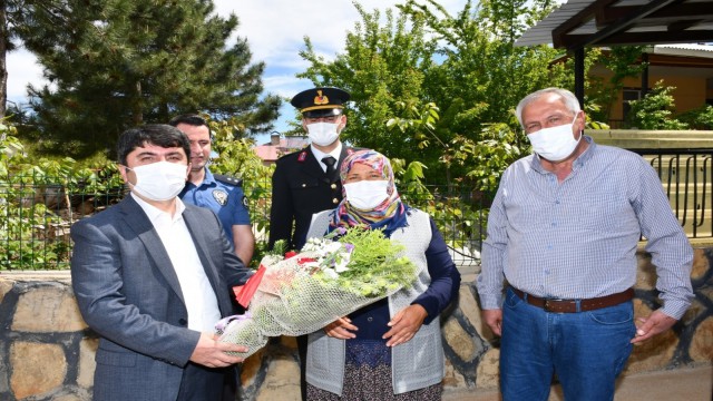 Tufanbeylide şehit ve engelli aileler bayramda yalnız bırakılmadı