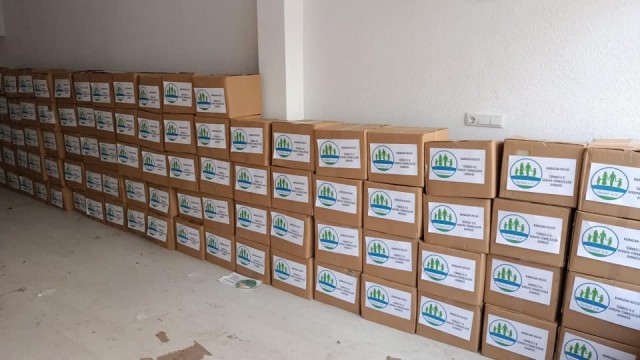 Türkelili derneklerden 705 gıda kolisi yardımı