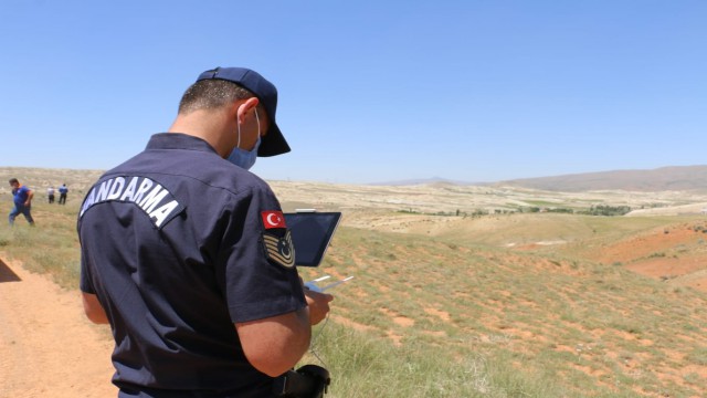 Ürgüpte 90 yaşındaki yaşlı adam her yerde aranıyor