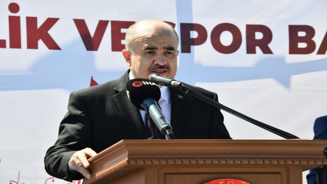 Vali Dağlı: “Vaka sayılarındaki düşüşün bizleri rehavete sevk etmesine asla izin vermeyelim”