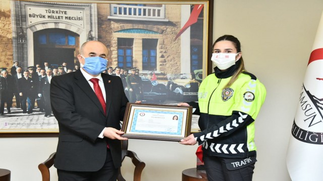 Vali Dağlıdan polis ve jandarma personeline başarı belgesi