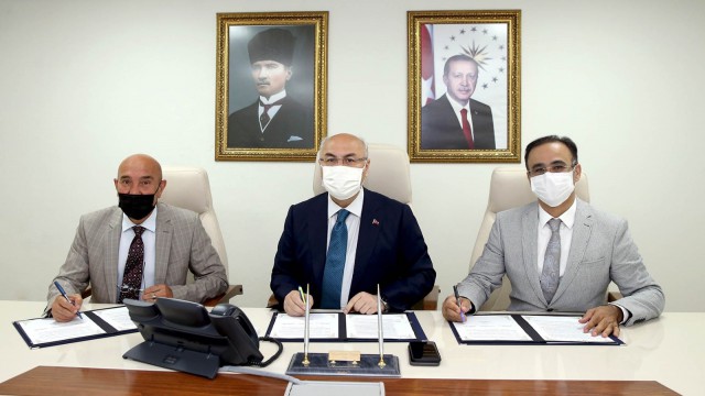 Vali Köşgerden iş dünyasına Eğitime Destek çağrısı