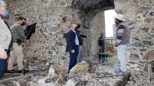 Vali Öner, Ardahan Kalesinde turizme yönelik yapılan çalışmaları yerinde inceledi