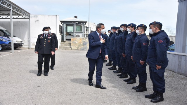 Vali, polis ve jandarmanın bayramını kutladı
