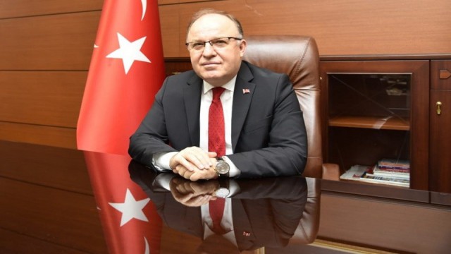 Vali Tutulmazdan 19 Mayıs Atatürkü Anma, Gençlik ve Spor Bayramı mesajı