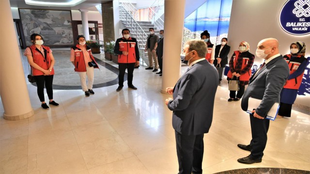 Validen Şehit Aileleri ve Gazilere bayram tebriği