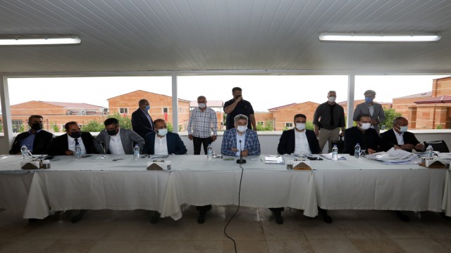 Van Büyükşehir Belediyesinin vizyon projeleri Kent Danışma Kurulunda konuşuldu