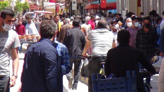 Vanda bayram öncesi yoğunluğu