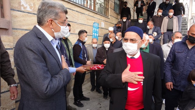 Vanda resmi bayramlaşma programı düzenledi