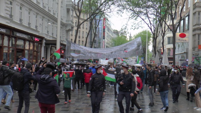 Viyanada İsrail karşıtı protesto