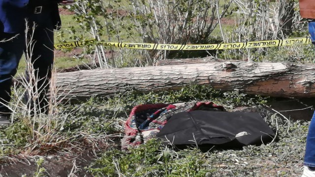 Yaşlı adam tarlada namaz kılarken öldü