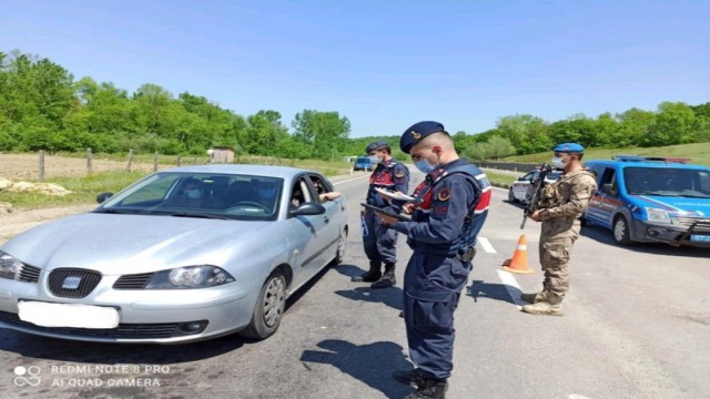 Zonguldakta jandarmanın tam kapanma denetimleri sürüyor