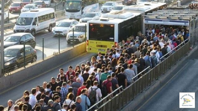 Beylikdüzü Metrobüste yoğunluk