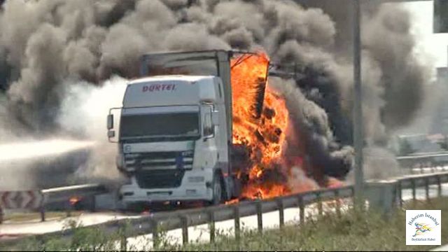 Seyir Halindeyken Alev Alev Yandı