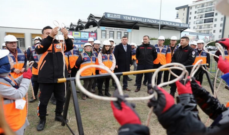 İstanbul’da Silivrili muhtarlar ’Temel AFAD Gönüllüsü’ oldu