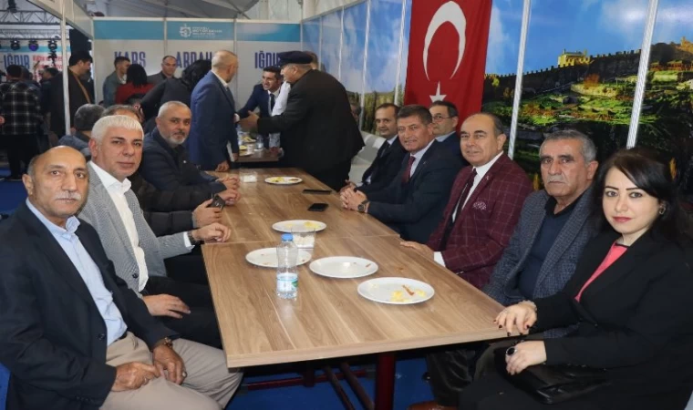 İzmit Belediyesi’nden ’yöresel’ ziyaret