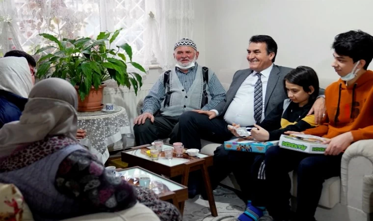 Bursa Osmangazi’de Başkan Dündar gönülleri fethetti
