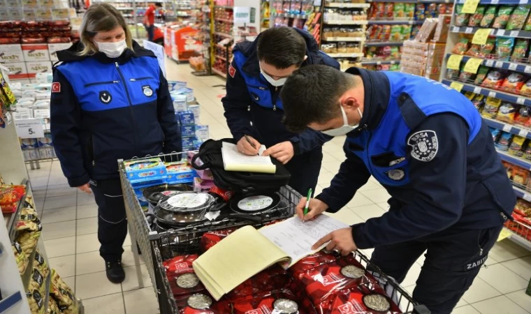 Bursa Zabıtası’ndan usulsüzlüğe geçit yok!