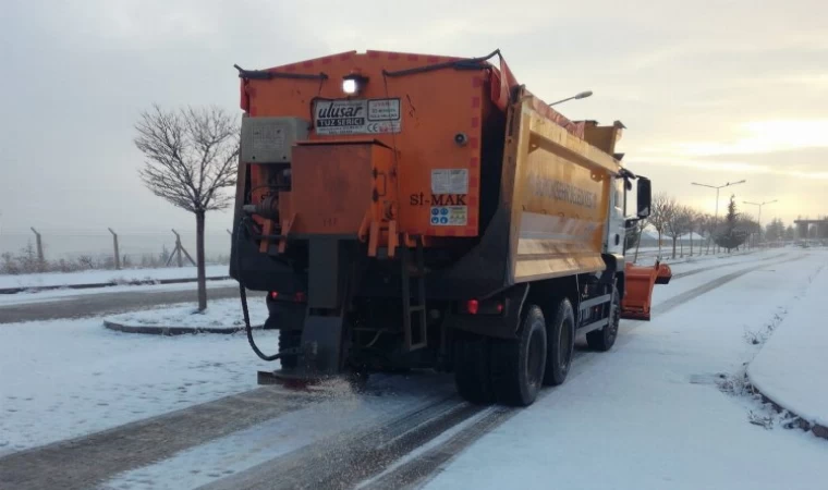 Malatya’da karla mücadele...