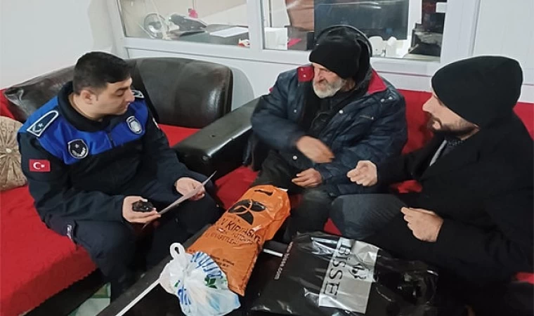 Sokakta Kalan Vatandaşlara 'Sıcak’ Bir Yardım Eli