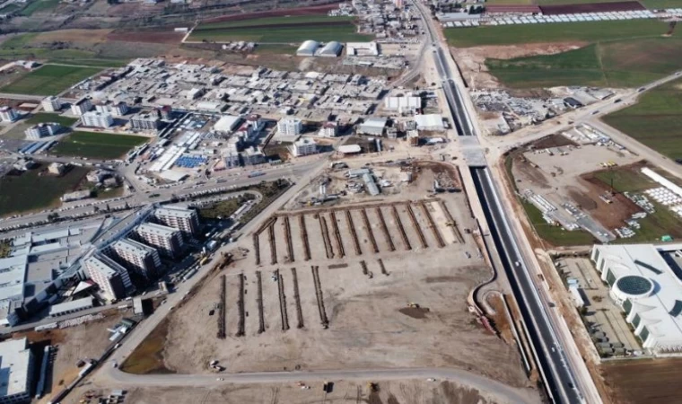 Bakanlar ’Ekşioğlu Vakfı Konteyner Kenti’ni inceledi