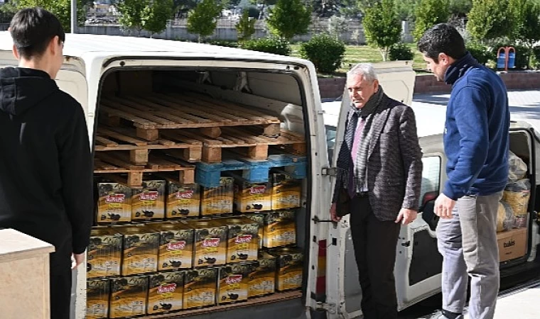 Depremzedelerin yiyecek malzemesi Kemer Belediyesi’nden