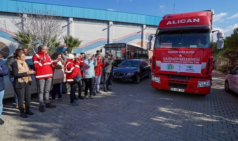 Gaziemir’den depremzedelere 6 tır, 35 kamyon eşya desteği