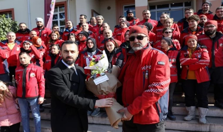 Kahraman ekibe Bursa dönüşü İnegöl’de özel karşılama