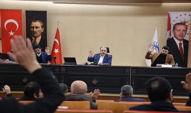 Kayseri Talas’tan deprem bölgesine 10 milyon lira