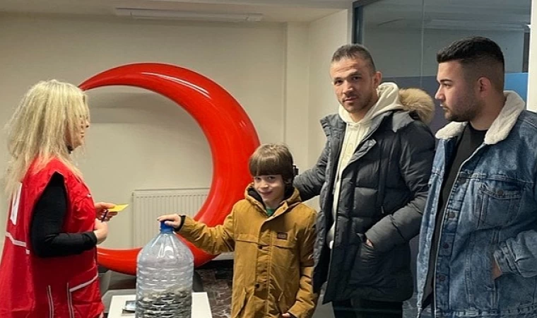 Kızılay’ın Hayırsever Bağışçıları Kalplere Dokundu