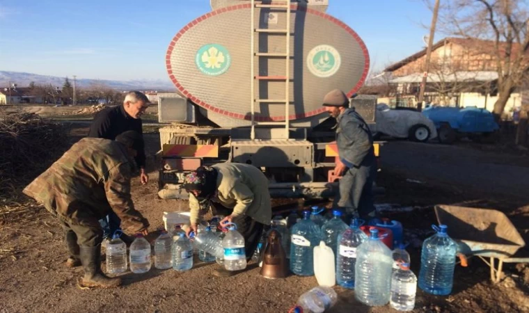 Malatya’da depremzedelere Manisa’dan temiz su desteği