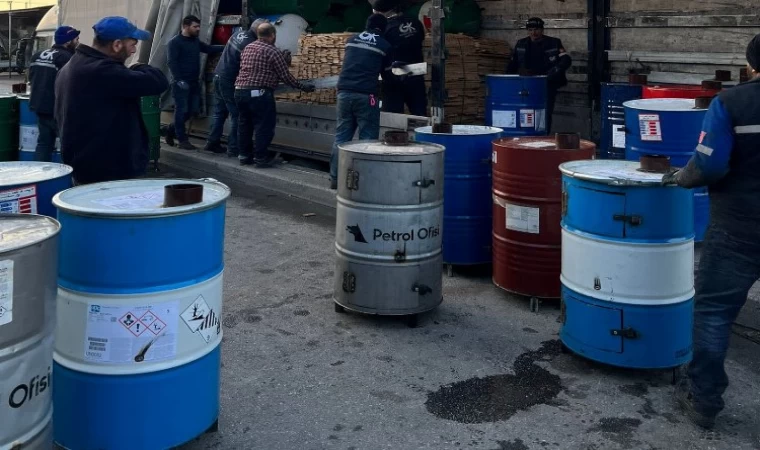 Manisa’dan deprem bölgesine varil soba desteği