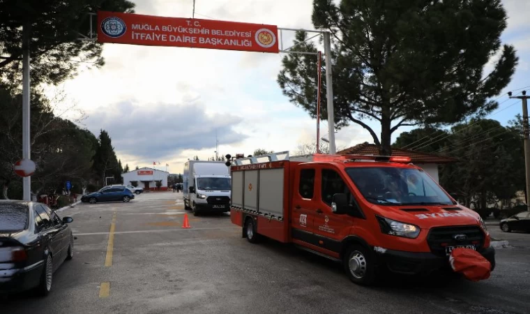 Muğla’da deprem bölgesine yola çıktı