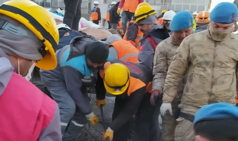 Osmaniye’de yaraları Kayseri Büyükşehir sarıyor